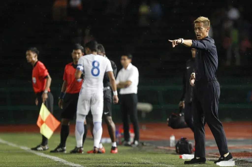 Keisuke Honda Huấn Luyện Viên Cambodia 02