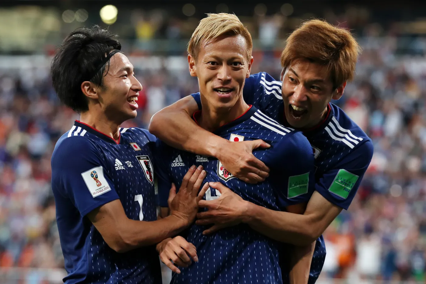 số áo của keisuke honda tại tuyển quốc gia Nhật Bản? 02