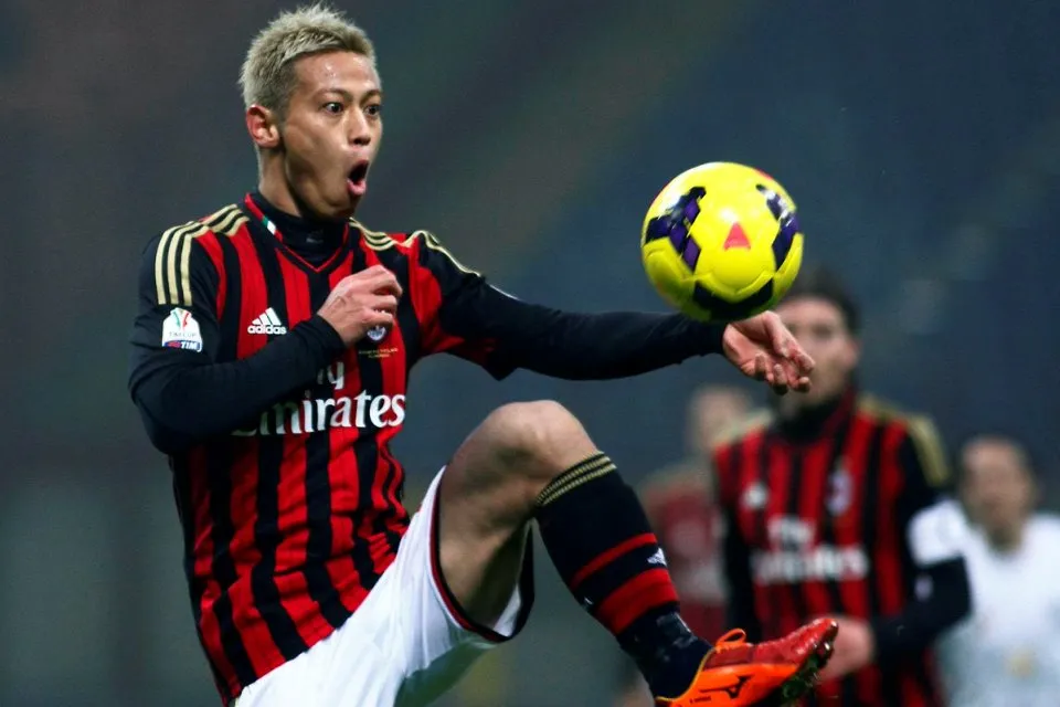 Keisuke Honda được biết đến với những cú đá phạt là gì? 02